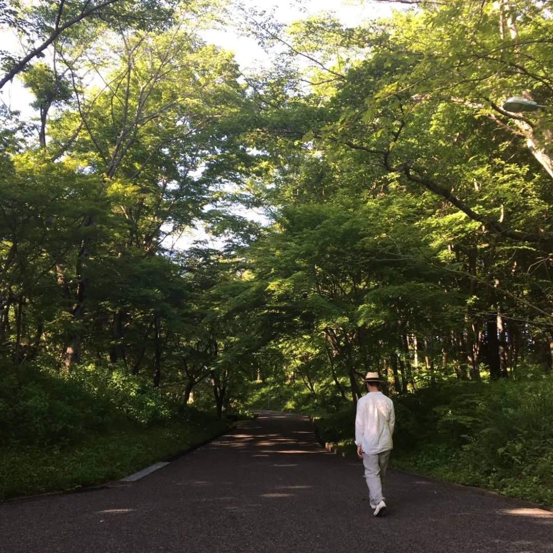 津田貴司2025 4liveアーティスト写真２